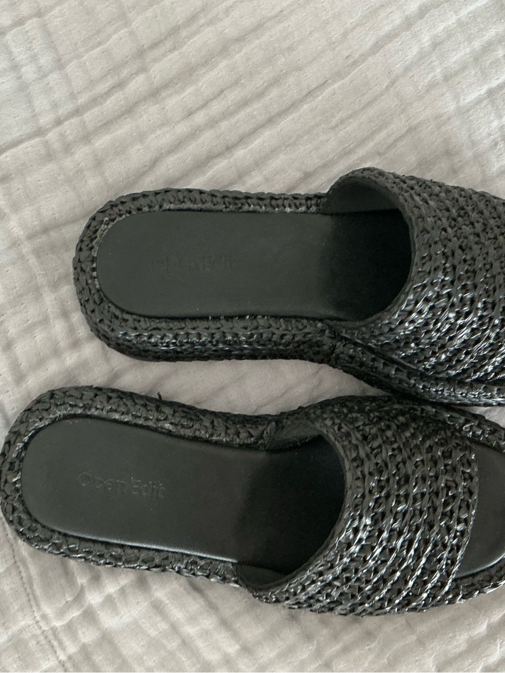 Raffia Slides - Picture 2 of 5